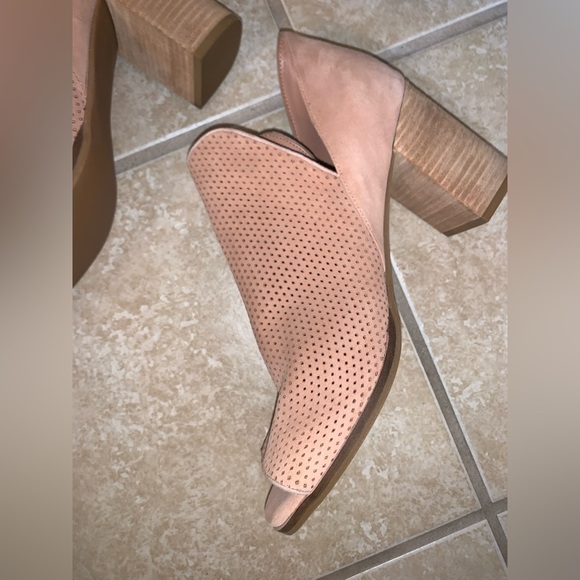 Worn 1X Cole Haan SHILOH peep top stacked heel women’s leather booties size 9.5 - Picture 8 of 17